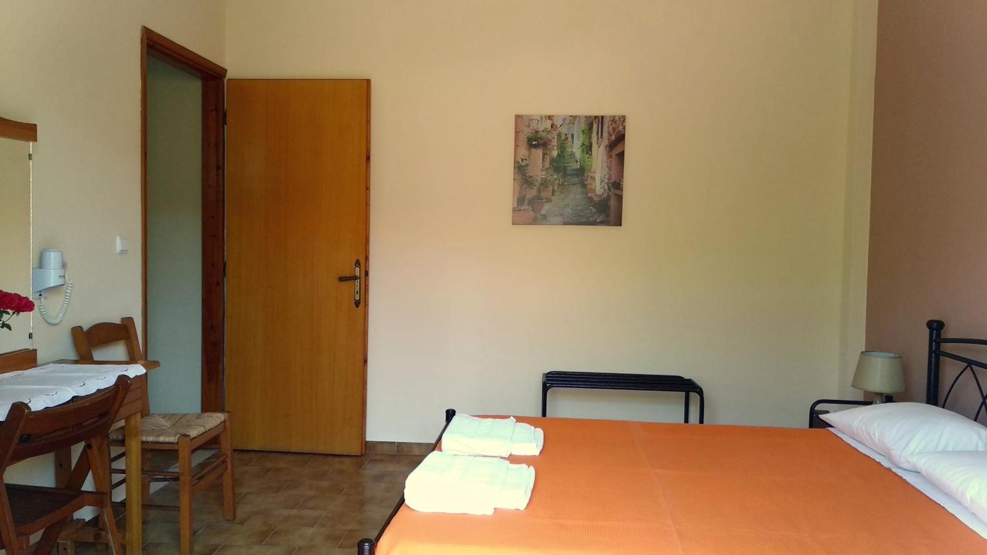 Polymnia Apartments Spartia  Room photo